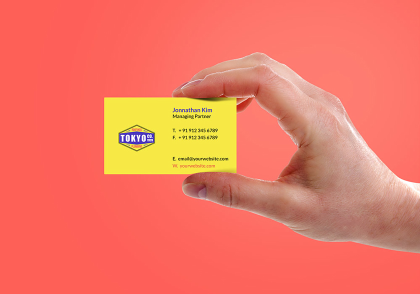 hand_holding_business_card01
